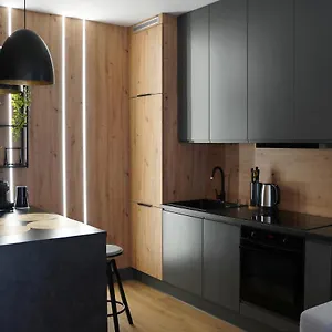 apartamenty-metro-targwek-27.warsawhotelspoland.com/
